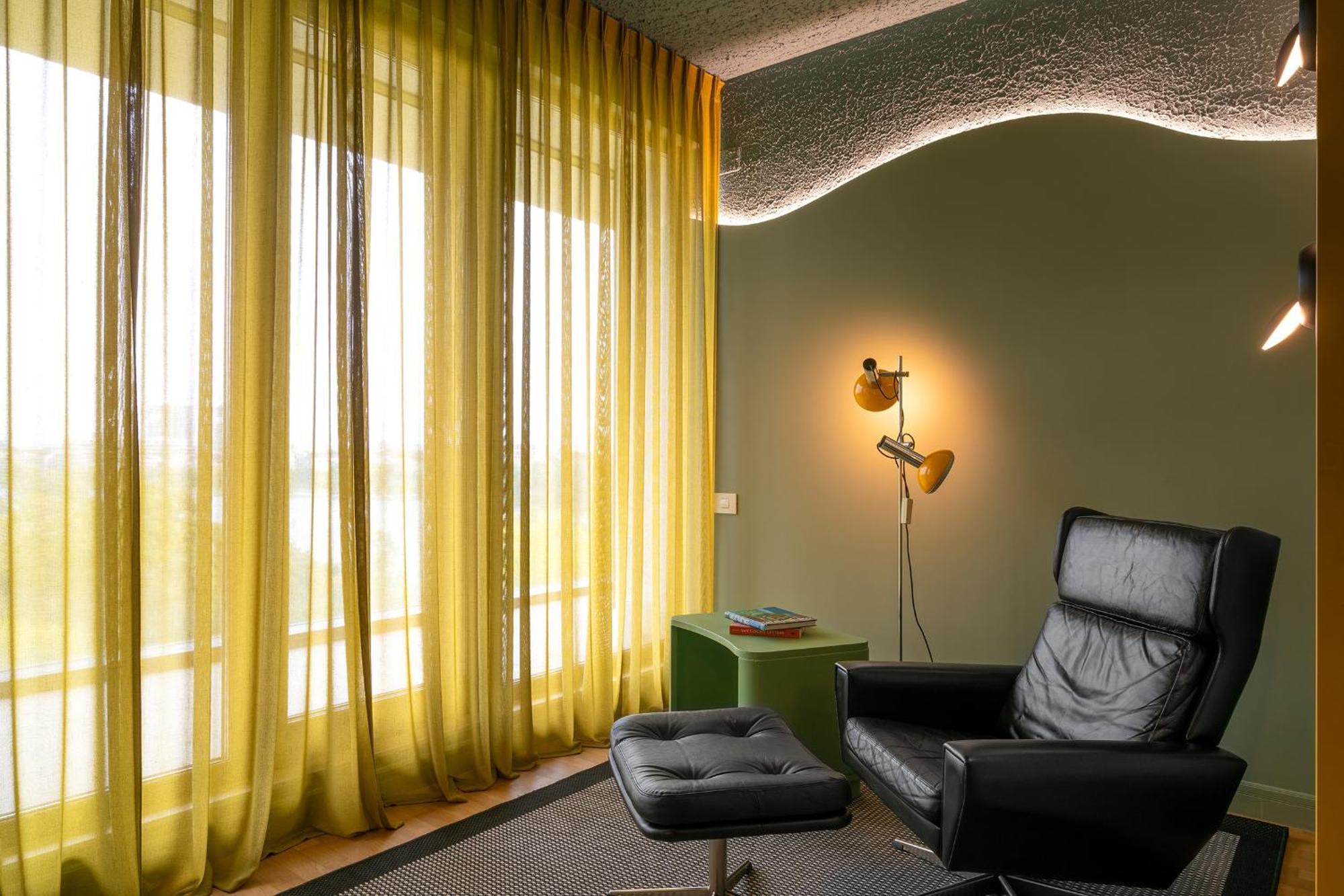 Room12 House Бухарест Экстерьер фото